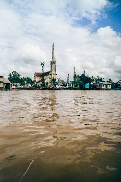 Винь Лонг, Вьетнам