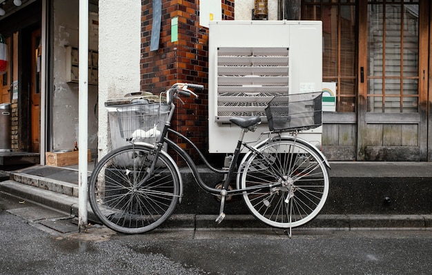 バスケット付きヴィンテージ自転車