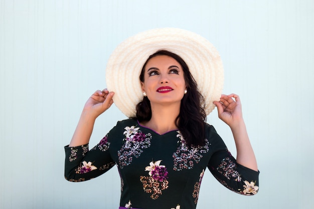 Vintage girl with white hat