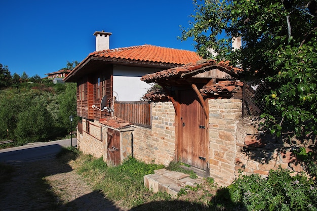 Foto casa d'epoca nel villaggio di zheravna in bulgaria