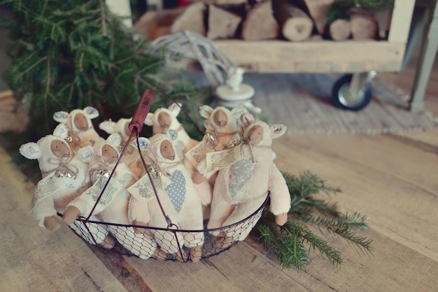 vintage kerstdecor, interieur in retrostijl voor kerst