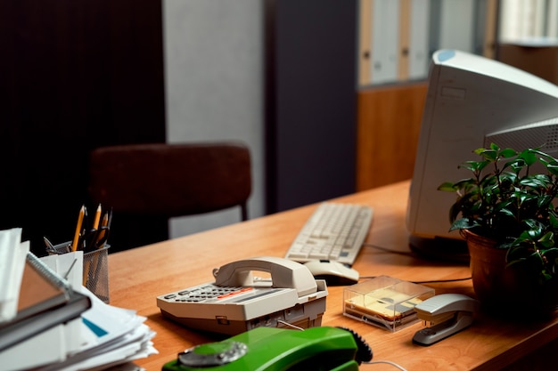 Photo vintage style 91's office desk