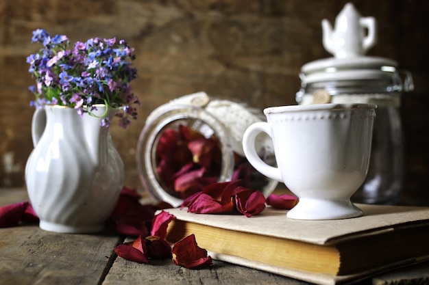 Винтаж чайная роза сухой лепесток