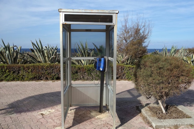 Foto vintage telefoonhokje