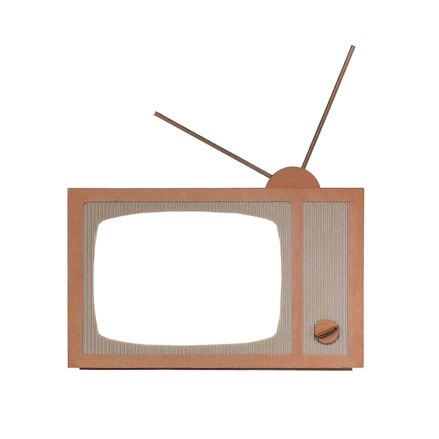 색 배경에 빈 고립된 화면으로 된 카드보드로 만든 빈티지 TV