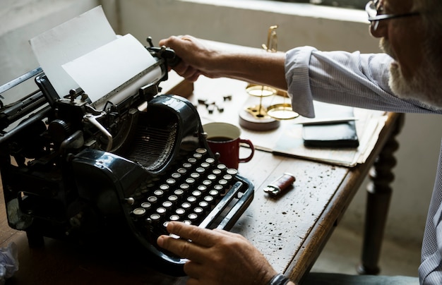 Vintage typewriter shoot 