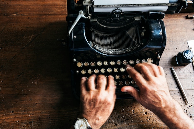 Vintage typewriter shoot 