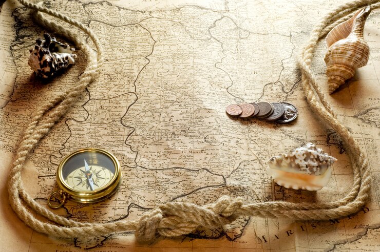 古い世界地図上のヴィンテージ時計ネックレス