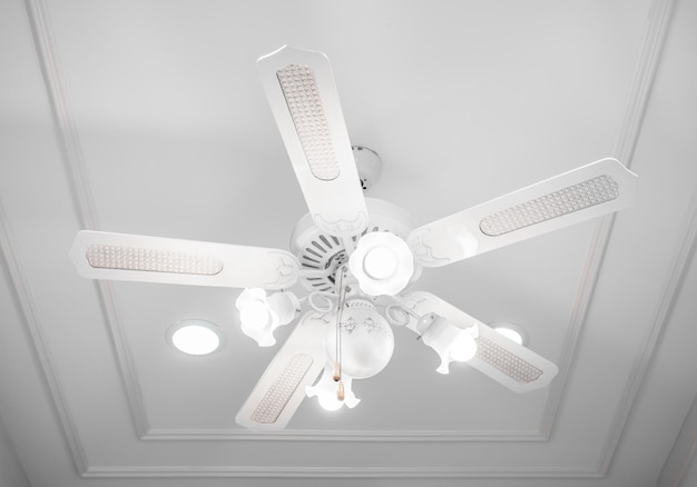 Vintage white ceiing fan