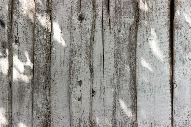 天然木の古い壁のビンテージホワイト