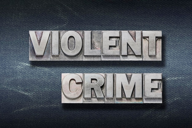 Photo violent crime den