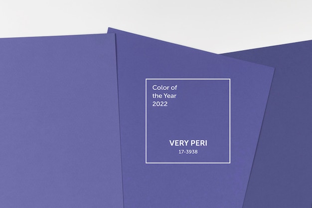 Photo violet geometric paper background. color of the year 2022 - very peri.