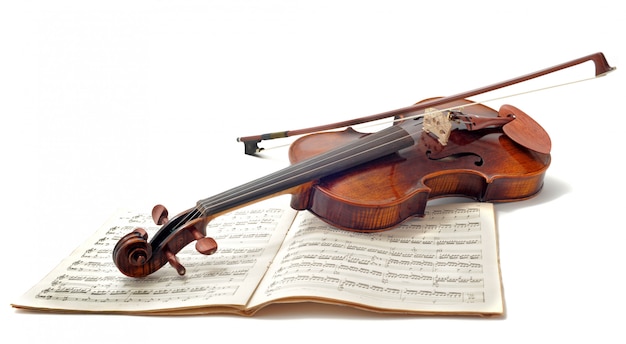 Photo violin and sheet music