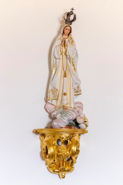 Foto figurina della vergine maria