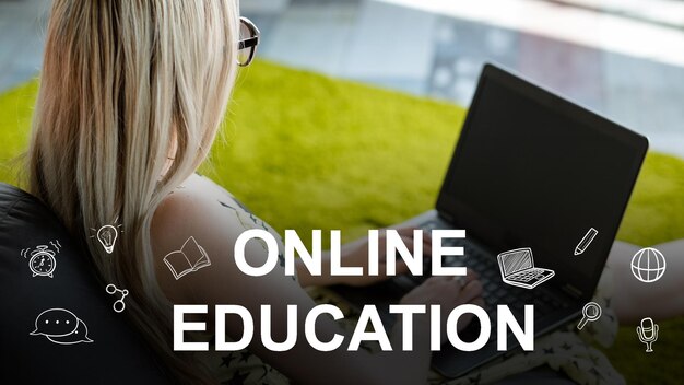 Photo virtual learning online education woman outdoors