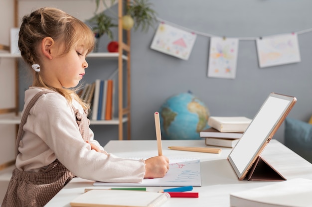 Foto virtueel klaslokaal en studieruimte