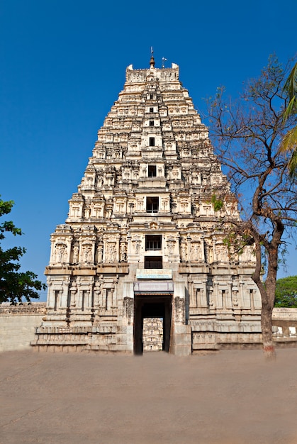 비루 파샤 사원, Hampi