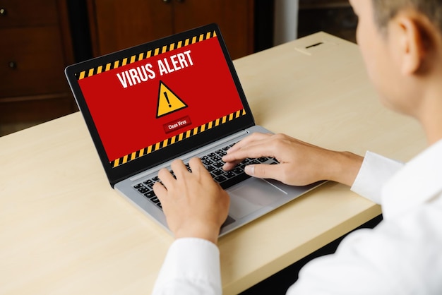コンピュータ画面のウイルス警告警告 モデッシュのサイバー脅威 ハッカー コンピュータウイルスとマルウェアが検出されました
