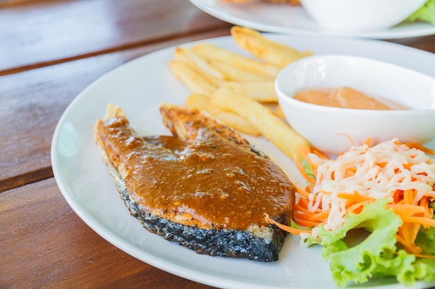 Vis zalm steak