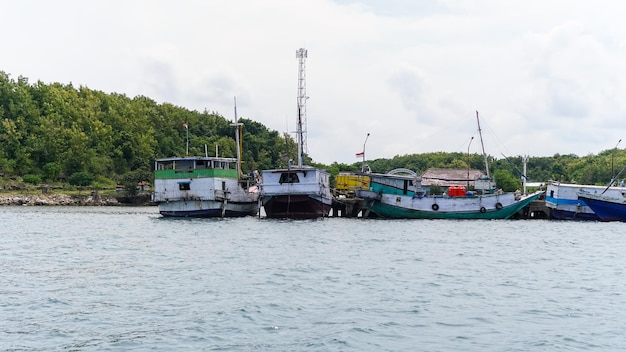 Visserijboten op het eiland Kangean