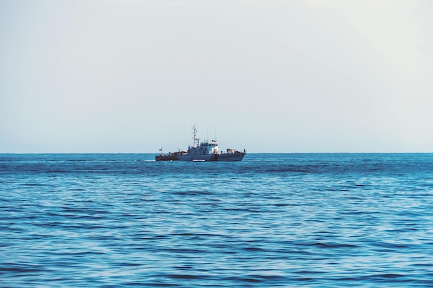 Vissersboot in de zee