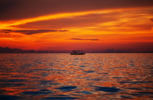 Vissersboten in Kep, Cambodja