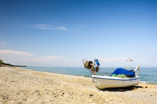 Vissersboten op het strand