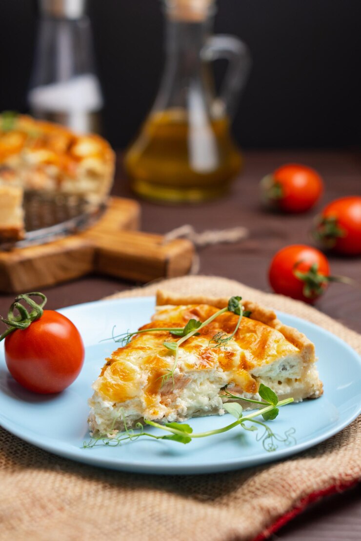 Vistaart Stukje Franse Taart Met Zalm En Kaas Quiche Lauren Met Rode Vis Afgesneden Stuk
