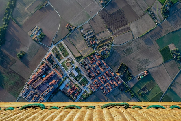 Vistas desde lo alto de un globo aerostático, Vic, Cataluña, España