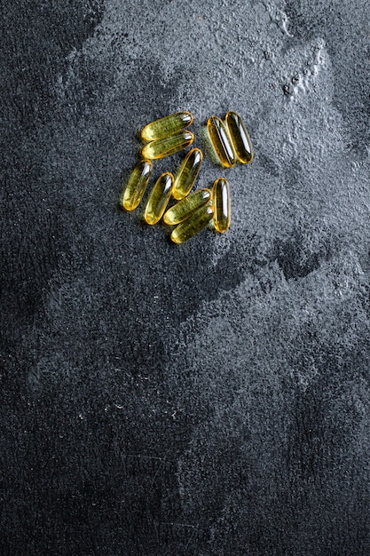 Фото Активная добавка к пище в капсулах с витамином омега-3 или гиалуроновой кислотой