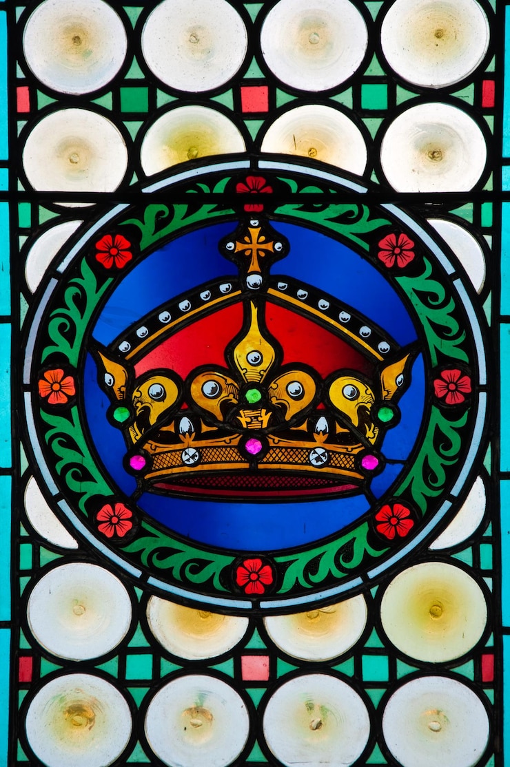Photo vitrage colorful glass decoration with crown
