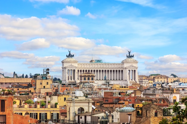 Vittoriano of Altaar van het Vaderland, Rome, luchtfoto vanuit Villa Borghese.