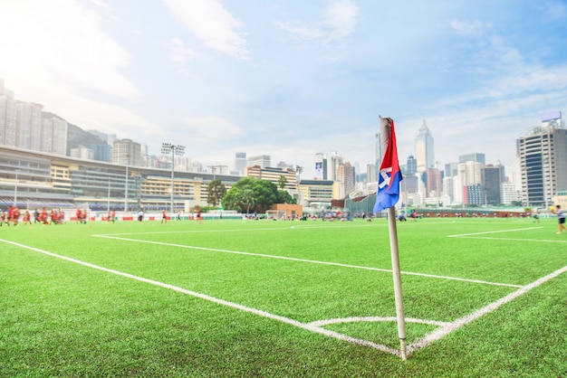 Foto vlag op de hoek van een voetbalveld