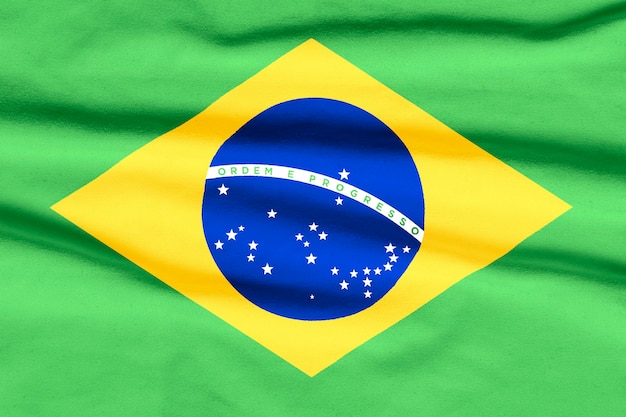 Vlag van brazilië op volgorde en voortgang van golvende stoffen