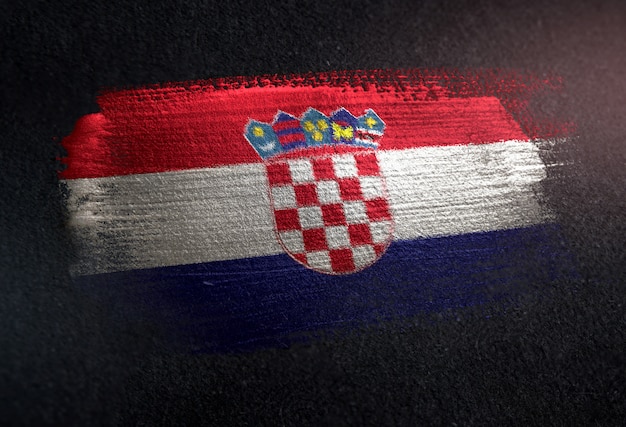 Vlag van Kroatië gemaakt van metalen penseel verf op Grunge donkere muur