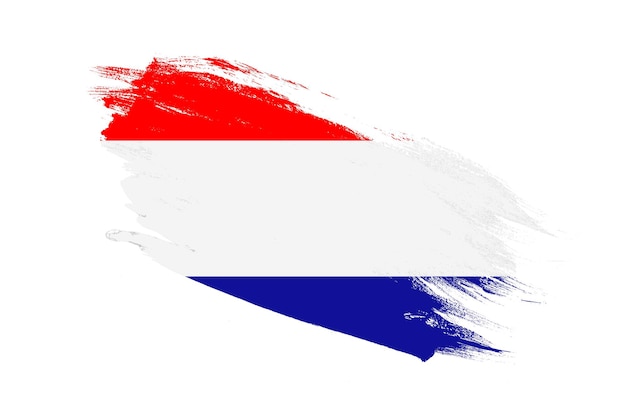 Vlag van Kroatië met slagpenseel geschilderde effecten op geïsoleerde witte achtergrond