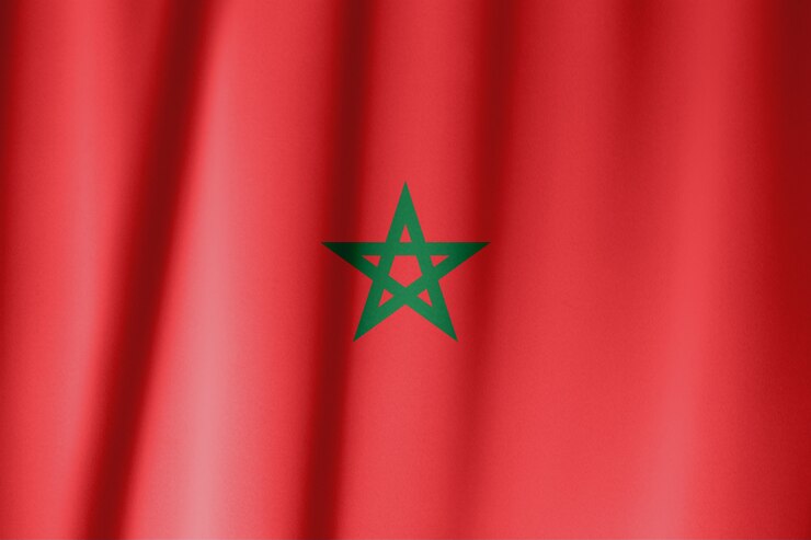 vlag van Marokko. Rood heeft een grote historische betekenis in Marokko en verkondigt de afstamming van de koninklijke Alaouitische familie van de islamitische profeet Mohammed.