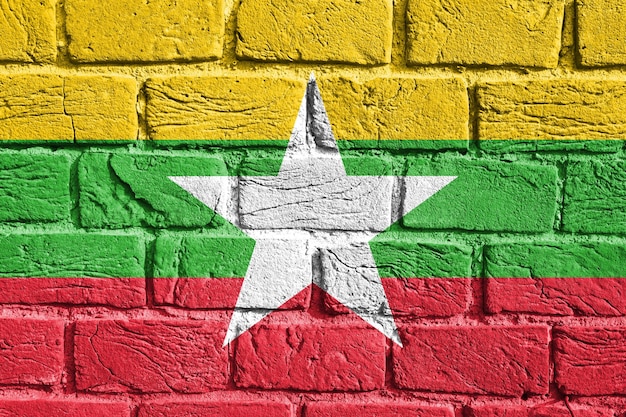 Vlag van Myanmar aan de muur