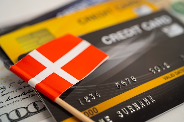 Vlag van Zwitserland op creditcard Financiële ontwikkeling Bankrekeningstatistieken