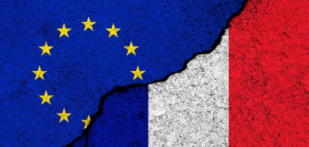 Vlaggen van de Europese Unie en Frankrijk Relaties partnerschap en diplomatie Conflict en vrijheid concept EU-alliantie banner foto