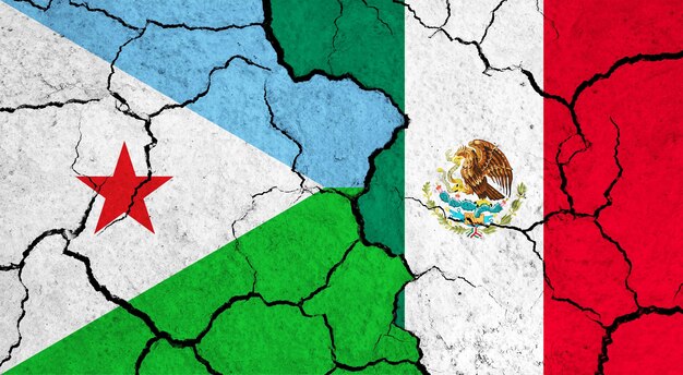 Vlaggen van Djibouti en Mexico op gebarsten oppervlak politiek relatie concept