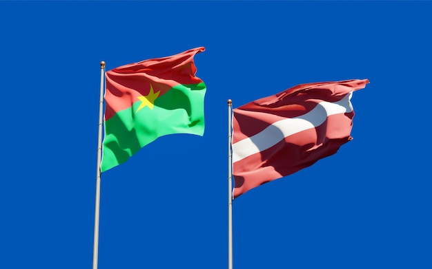 Vlaggen van Letland en Burkina Faso