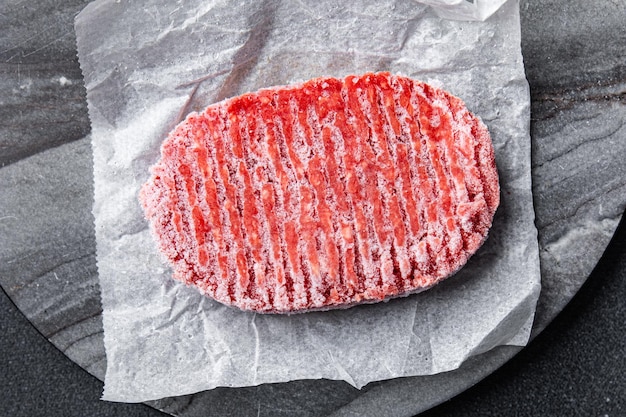 vlees kotelet bevroren gehakt vlees varkensvlees, rundvlees, kip halffabrikaten eten snack op tafel