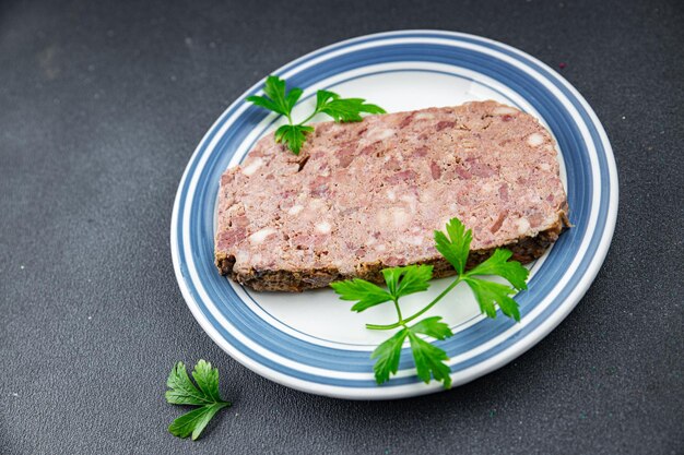 Foto vlees paté terrine champagne traditioneel varkensvlees rundvlees vers smakelijk eten koken voorgerecht maaltijd
