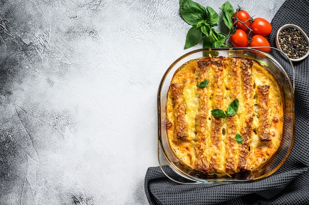 Vleescannelloni met tomatensaus en kaas