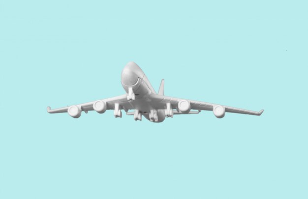 vliegtuig speelgoed geïsoleerd. reizen concept