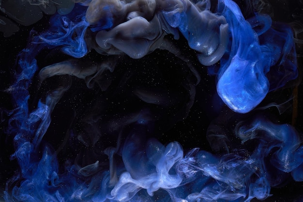 Vloeibare vloeistof kunst abstracte achtergrond Blauwe acrylverf onderwater galactische rook oceaan