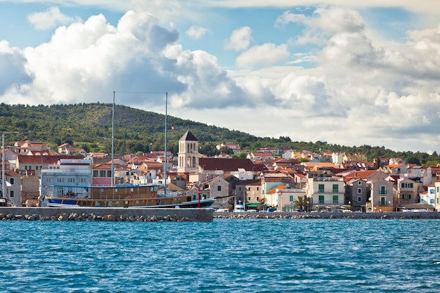 바다에서 본 Vodice 크로아티아