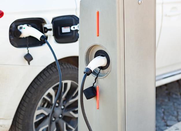 Voeding voor laden van elektrische auto&#39;s.