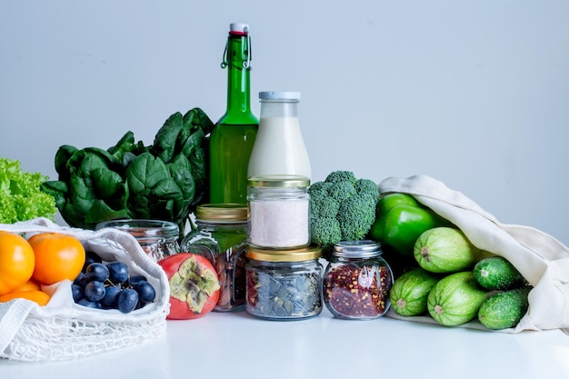 voedsel gekocht zonder plastic in herbruikbare containers